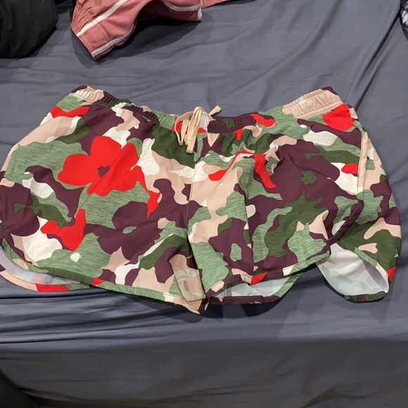 Size large workout shorts! - Picture 3 of 4